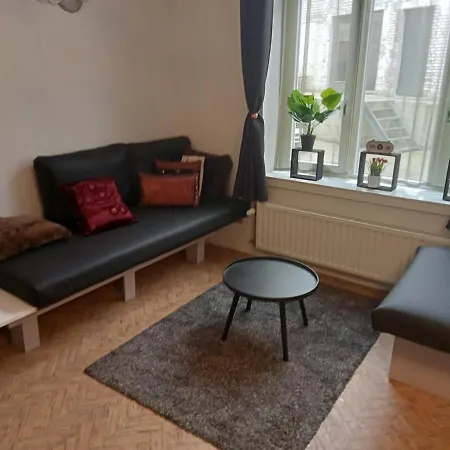 The Manhattan Luxury アパート